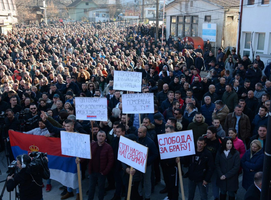 Zavr En Protest U Trpcu Zbog Ranjavanja Srpske Dece