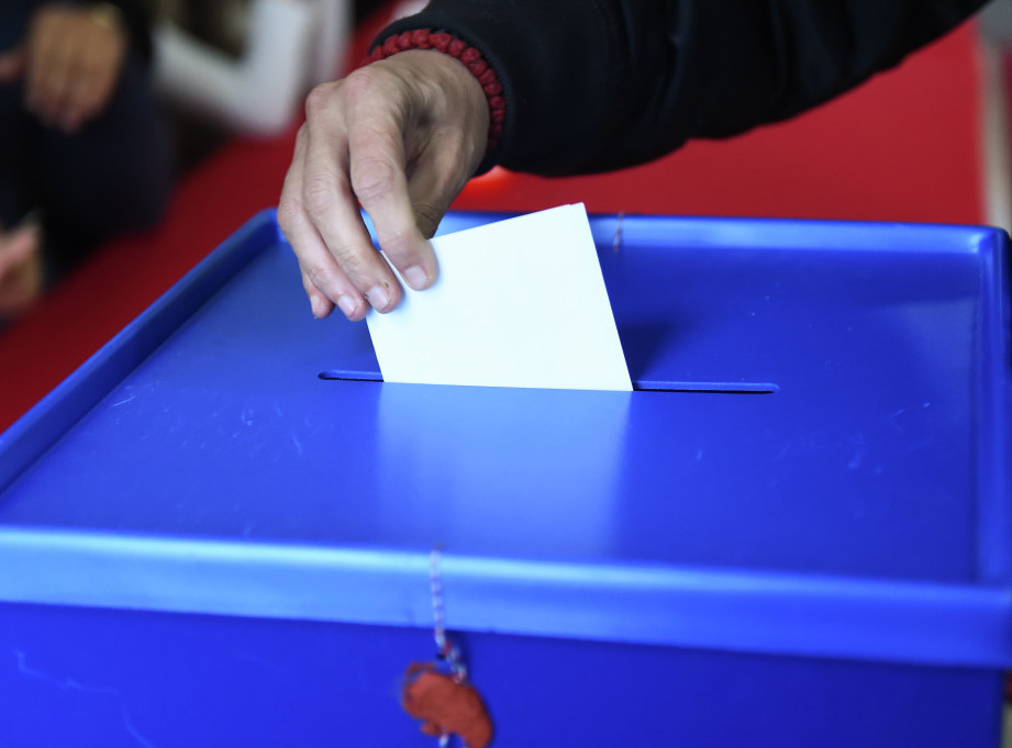 U Hrvatskoj su u 19 sati zatvorena biračka mesta