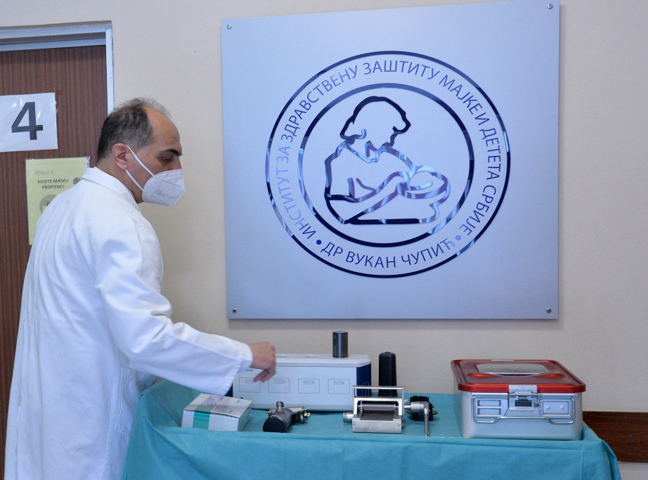 Institutu za zdravstvenu zaštitu majke i deteta doniran aparat polisomnograf