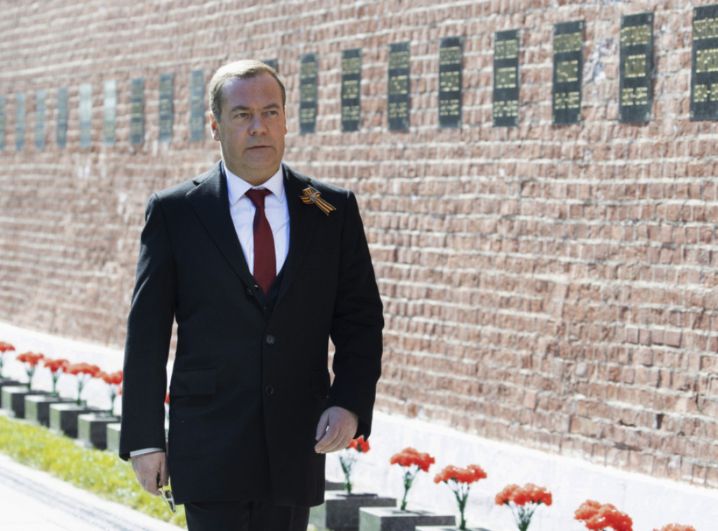 Medvedev: Rizik od nuklearnog rata povećavaće se kako Zapad bude slao oružje Ukrajini