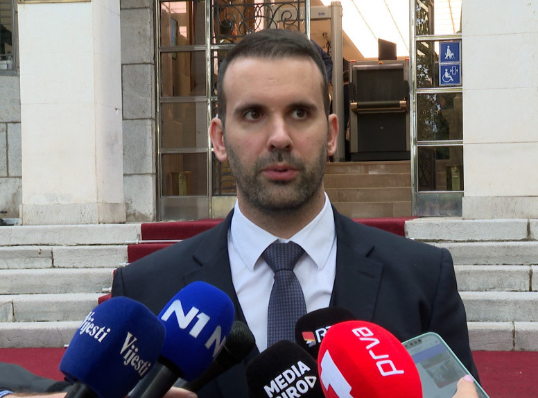 Spajić: Svojstvenije da rezoluciju o Jasenovcu pripremi parlamentarna većina