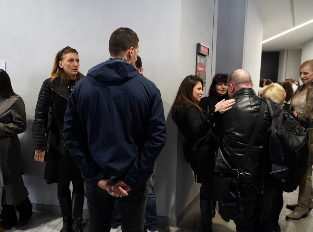 Roditelji ubijene dece ušli u sudnicu, prisustvovaće suđenju Kecmanovićima