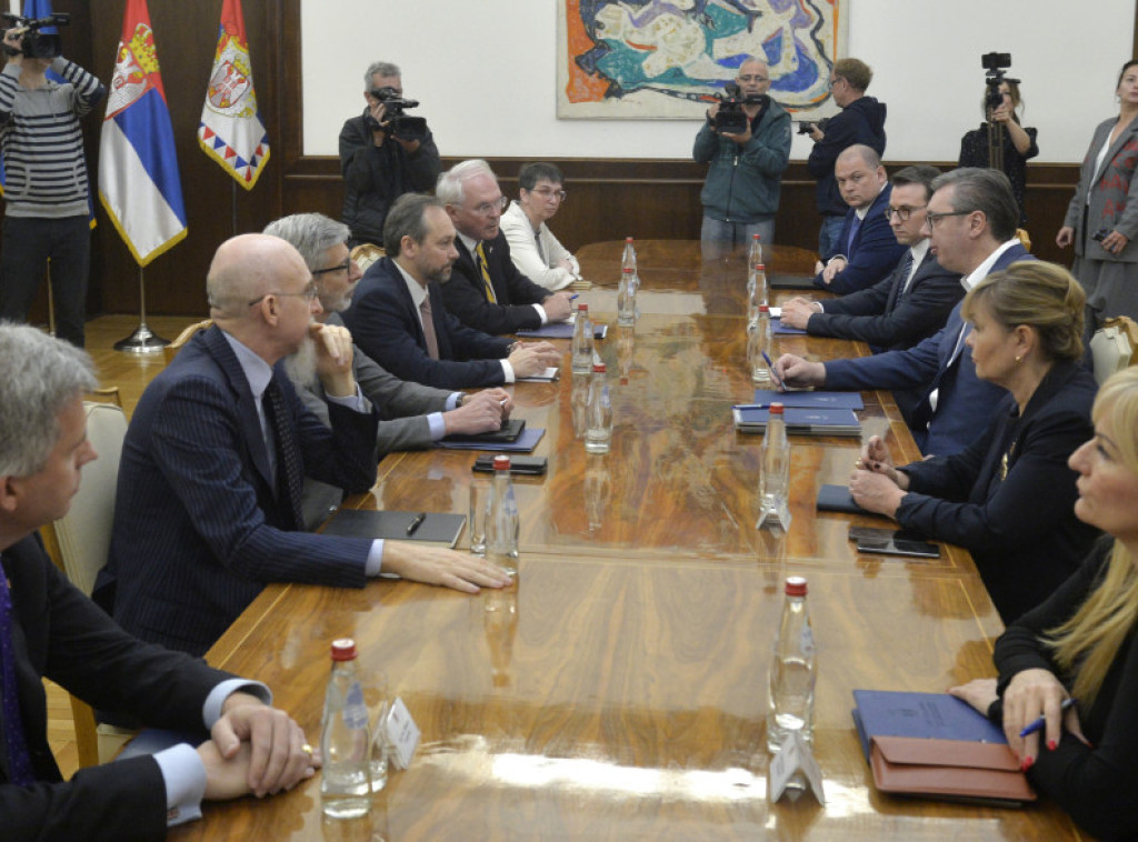 Vučić: Imao sam dug i otvoren sastanak sa predstavnicima Kvinte i EU
