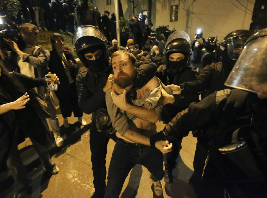 Tbilisi: Sukobi s policijom na protestu zbog zakona o "stranim agentima"