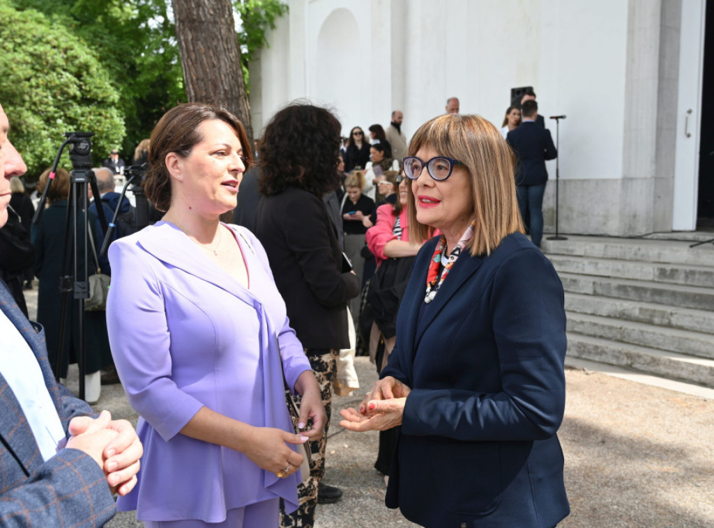 Maja Gojković i Tamara Vujović razgovarale o unapređenju saradnje u oblasti kulture između Srbije i Crne Gore