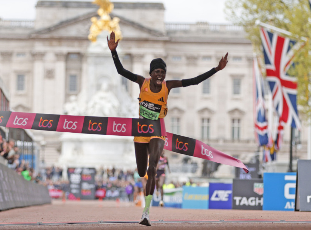 Kenijska atletičarka Peres Jepčirčir oborila svetski rekord u maratonu