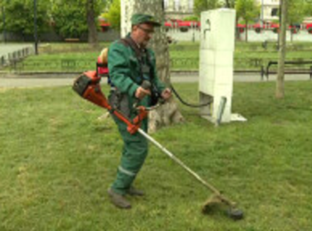 "Zelenilo" u jeku akcije košenja travnatih zelenih površina širom Beograda