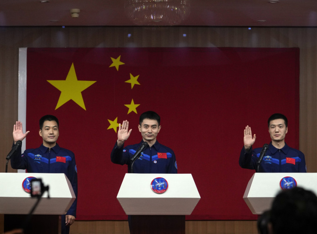 Kina šalje tri astronauta u svemirsku stanicu u okviru programa za Mesec