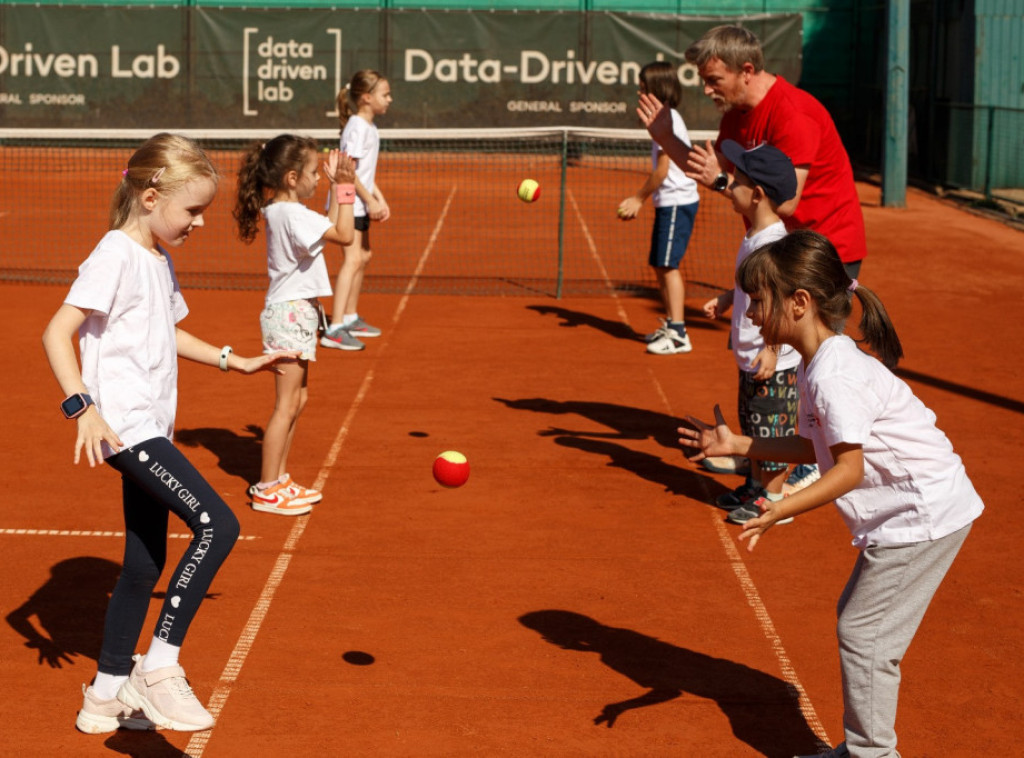 TK Crvena zvezda: Viktor Troicki na otvaranju besplatne škole tenisa