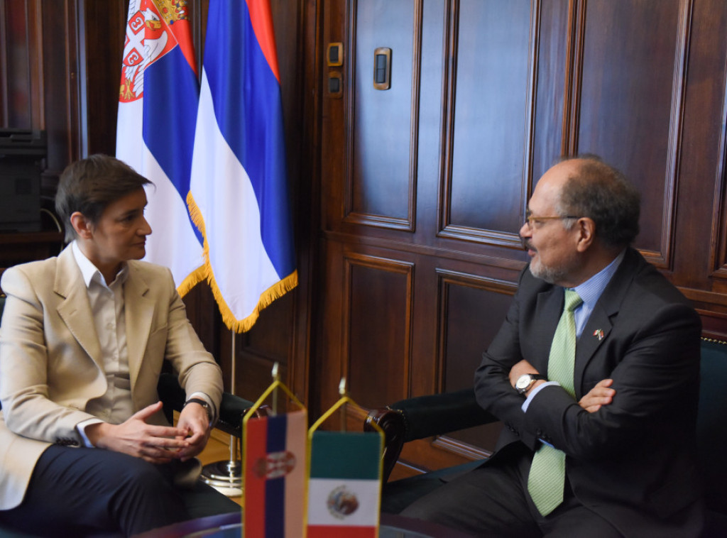 Brnabić se sastala sa ambasadorom Meksika u Srbiji Karlosom Feliksom Koronom