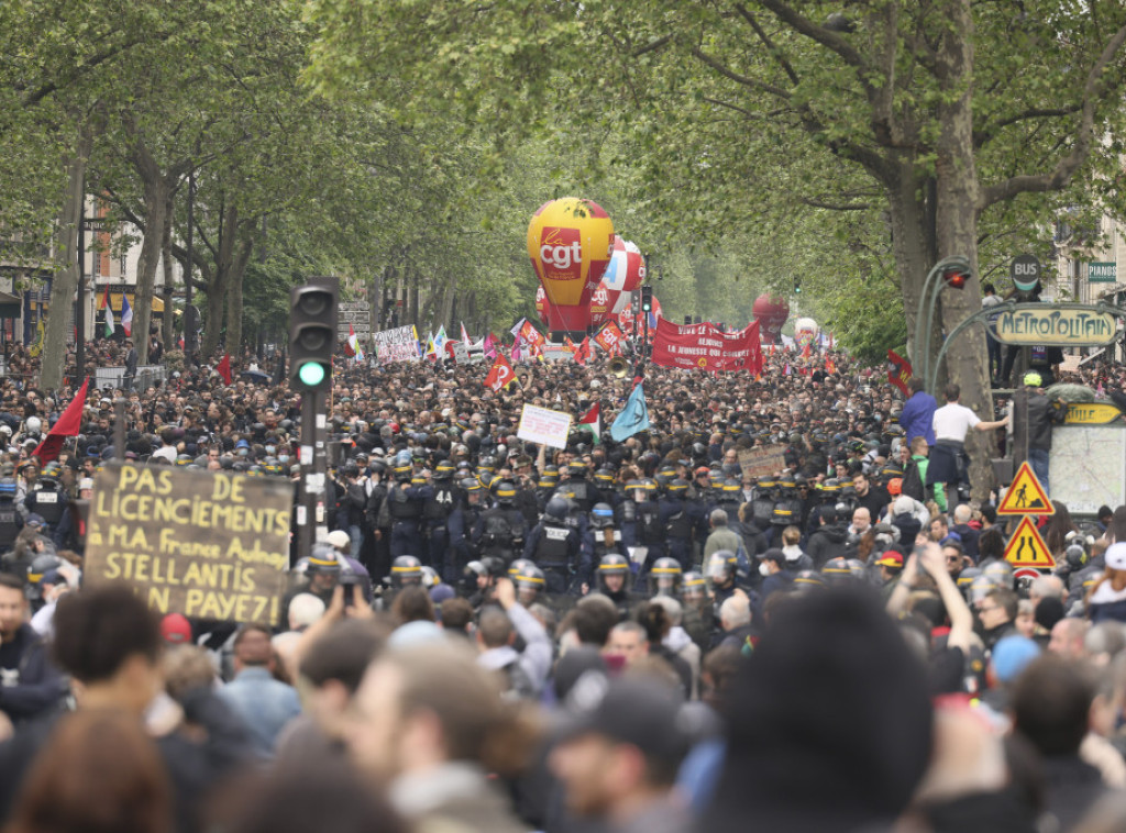 Sindikati: Više od 200.000 demonstranata širom Francuske, uhapšeno 45 osoba