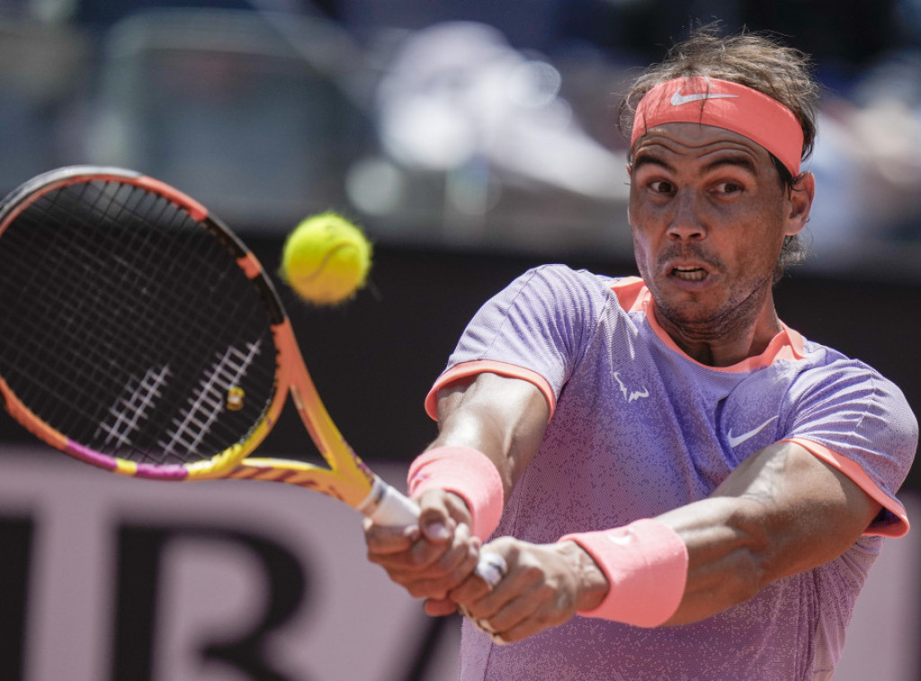 Španski teniser Rafael Nadal preokretom stigao do drugog kola Mastersa u Rimu