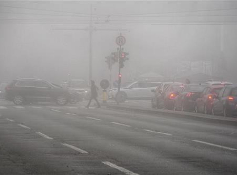 Putevi Srbije: Smanjena vidljivost zbog magle na pojedinim deonicama