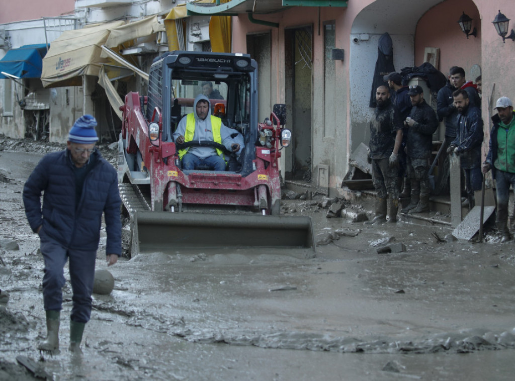 Italijanska vlada proglasila vanredno stanje na ostrvu Iskija