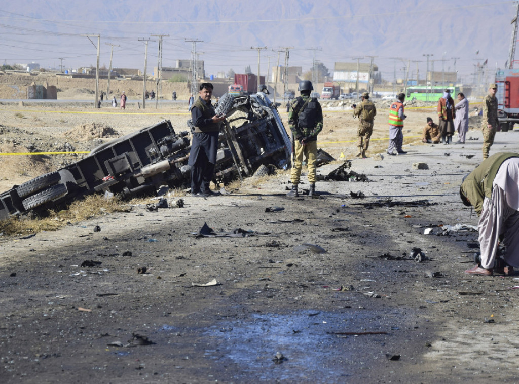 Najmanje tri osobe poginule u napadu bombaša samoubice u Pakistanu