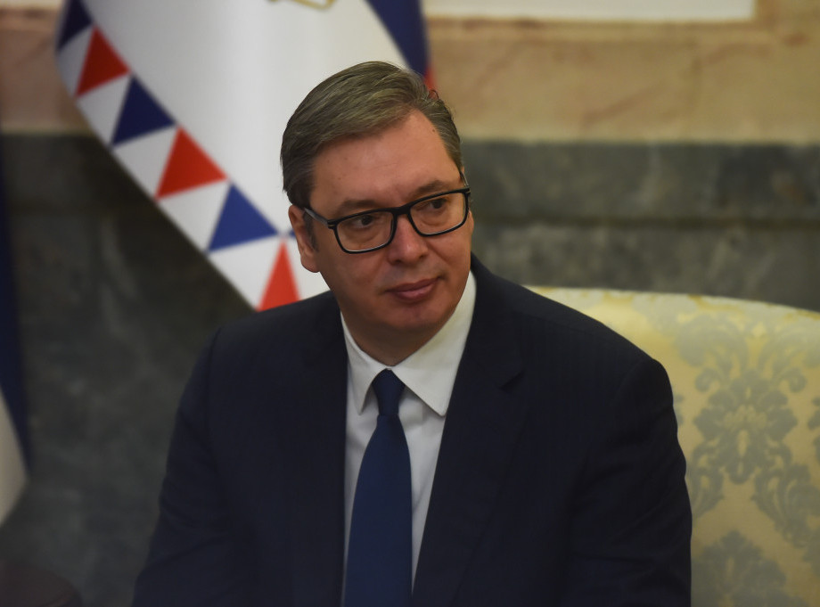 Predsednik Vučić se sastao sa šeikom Bin Zajedom