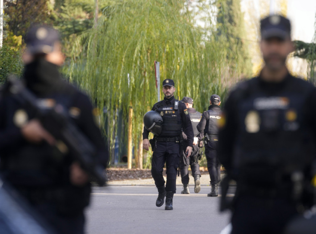 Ambasada Ukrajine u Madridu primila "krvavi paket", policija ogradila oblast