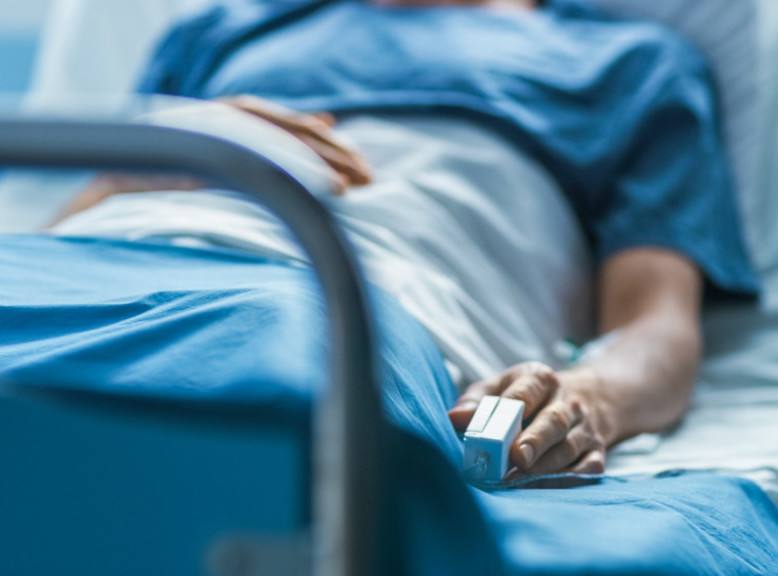 Dečak koji je izmakao stolicu profesorki u Trsteniku hospitalizovan u kruševačkoj bolnici
