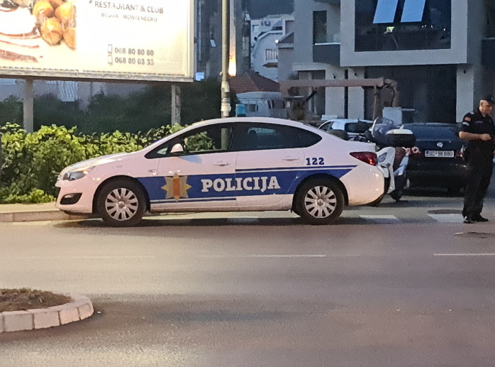 U Budvi je u toku velika policijska akcija: Vrše se pretresi po gradu, privedeno nekoliko osoba