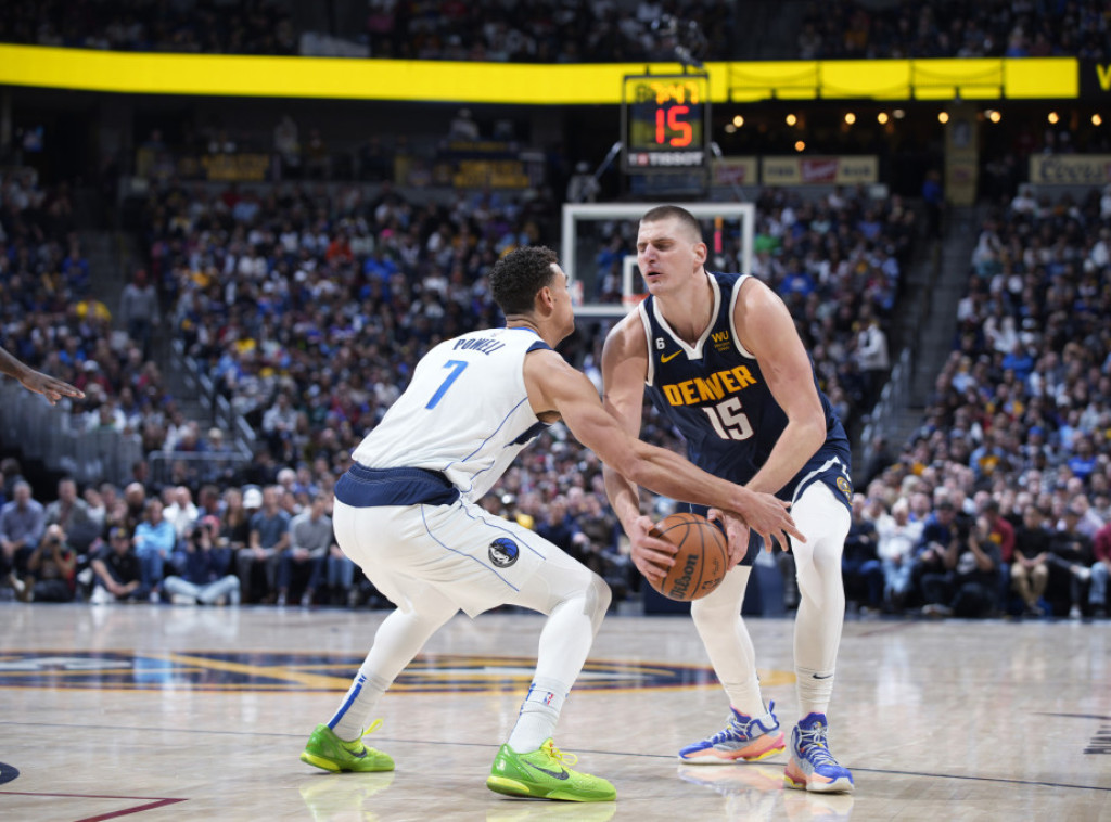 Dalas pobedio Denver uz novi "tripl-dabl" Luke Dončića, Jokić postigao 19 poena