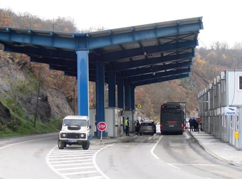Serb apprehended at Jarinje for alleged lack of valid freight transport documentation