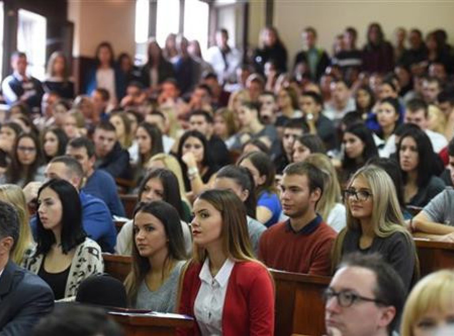 Vlada Srbije: Više od 18.000 brucoša biće upisano na osnovne akademske studije na teret budžeta