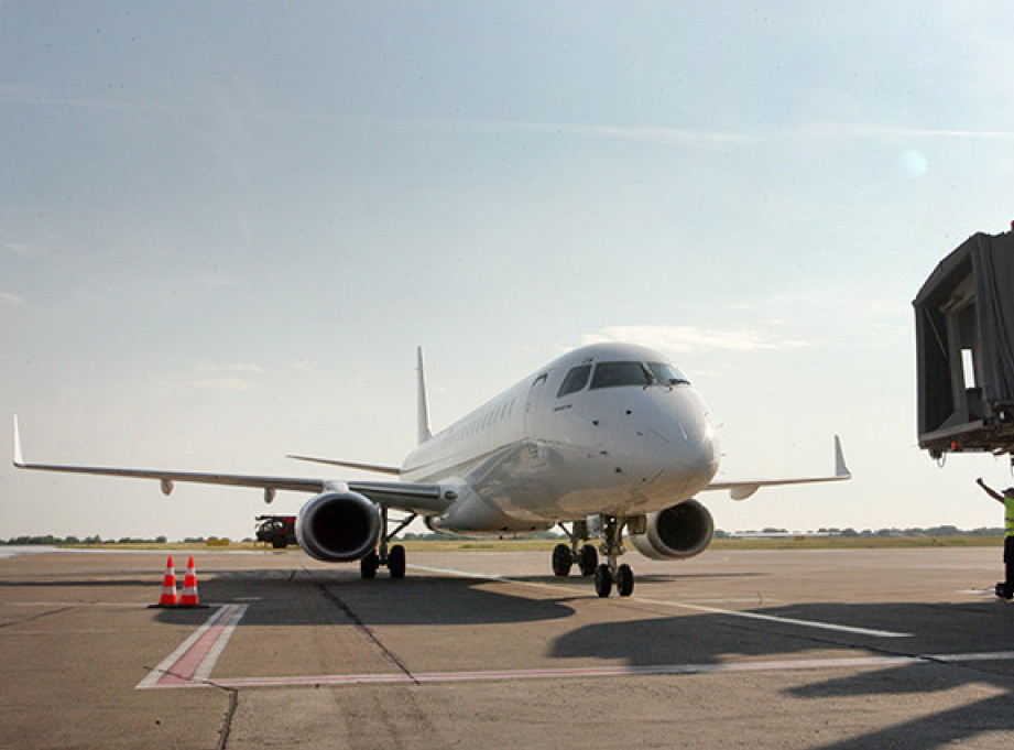 Avion sa srpskim turistima nije poleteo zbog magle iz Istanbula, turisti zbrinuti