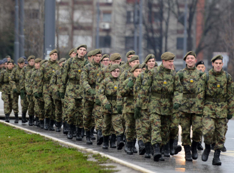 Kadeti Vojne akademije izveli kondicioni marš