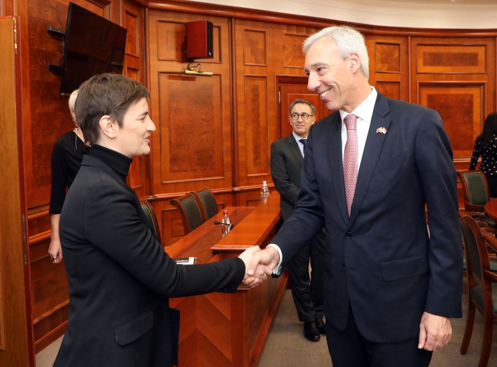 Brnabić sa Kravinjom: Beograd posvećen miru, Priština ne poštuje sporazume