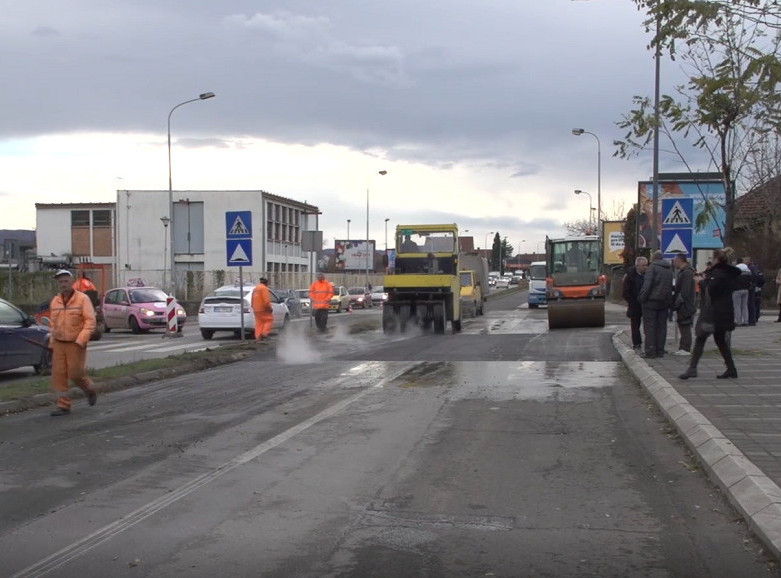 Kragujevac: Postavljena platforma za usporavanje saobraćaja na mestu gde je devojčicu udario auto