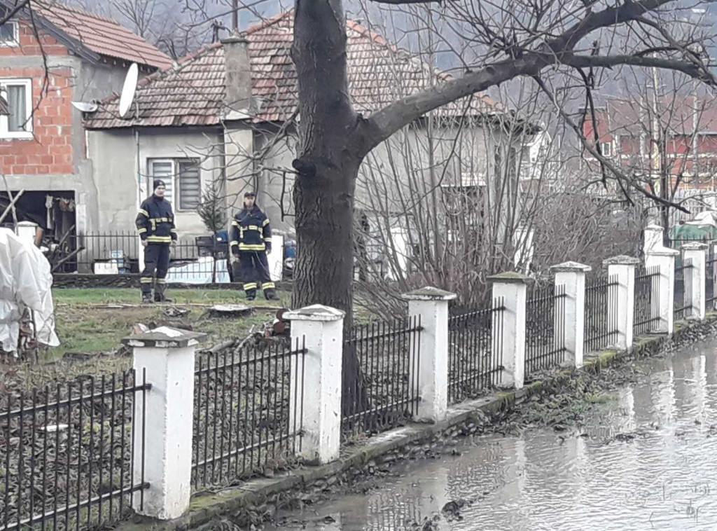 Pripadnici Sektora za vanredne situacije na terenu zbog mogućih poplava