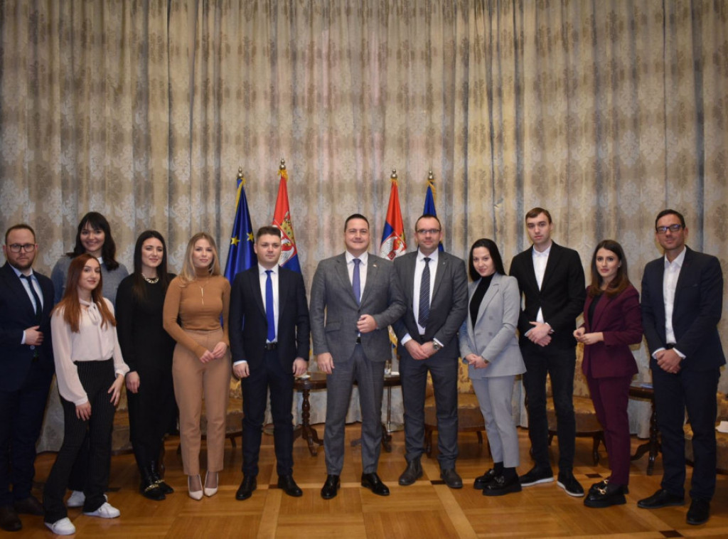 Ružić čestitao studentima niškog Pravnog fakulteta na osvojenom drugom mestu na takmičenju u Strazburu