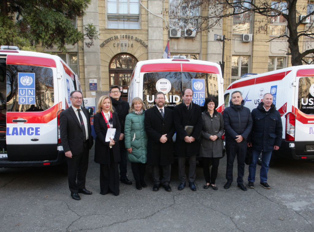 Batut predstavio renovirane prostorije i ambulantna vozila iz donacije USAID