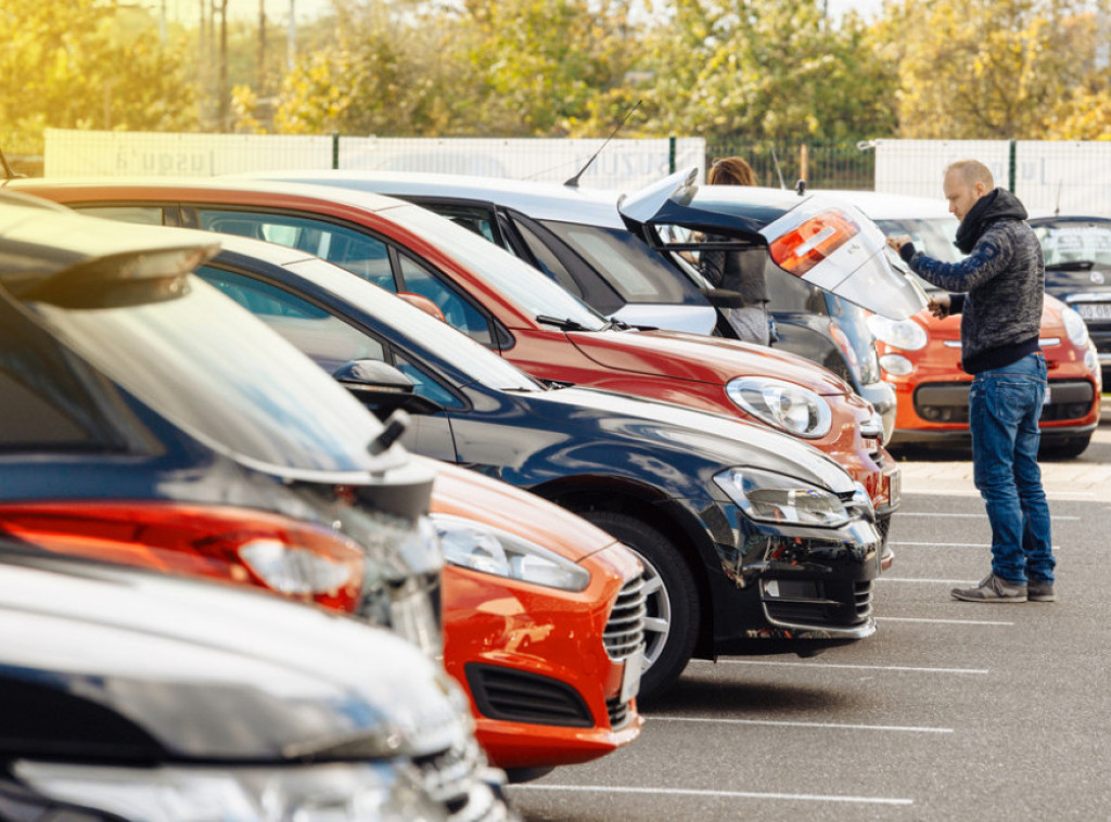 Polovni automobili u Evropi nikad skuplji jer potražnja premašuje ponudu