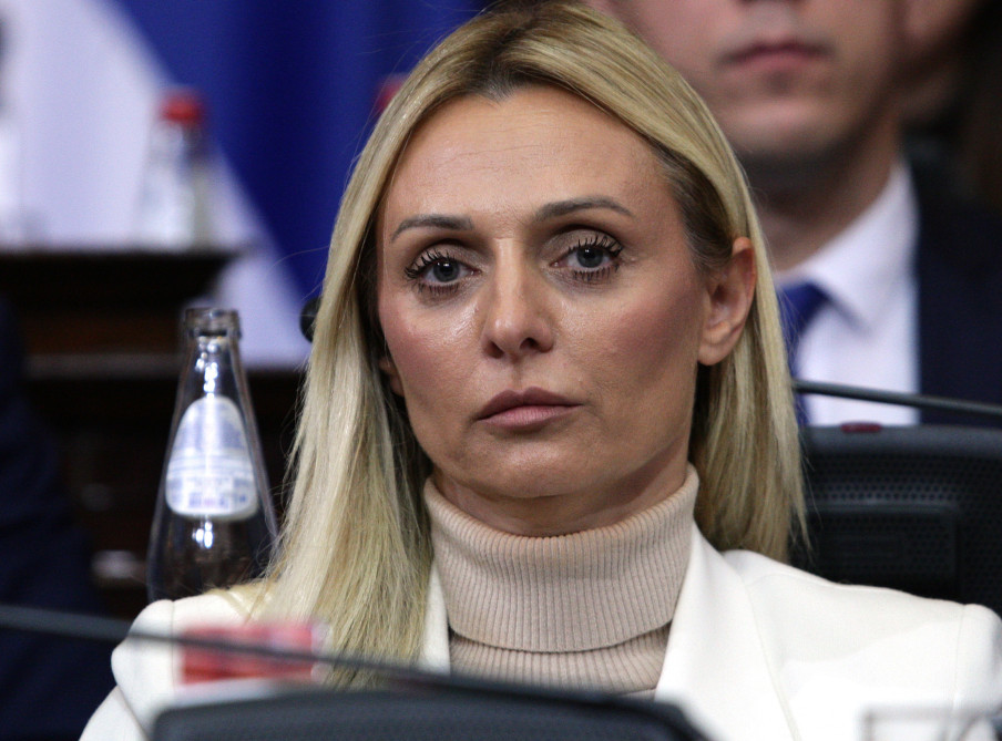 Ministarka Jelena Tanasković čestitala Božić Nemetu i vernicima