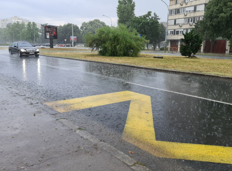 RHMZ upozorava: Tokom dana mogući pljuskovi sa grmljavinom i gradom