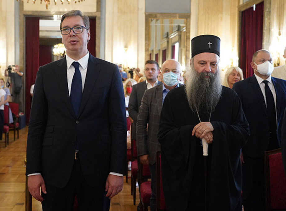 Predsednik Vučić sastaće se suta sa patrijarhom Porfirijem u Patrijaršiji