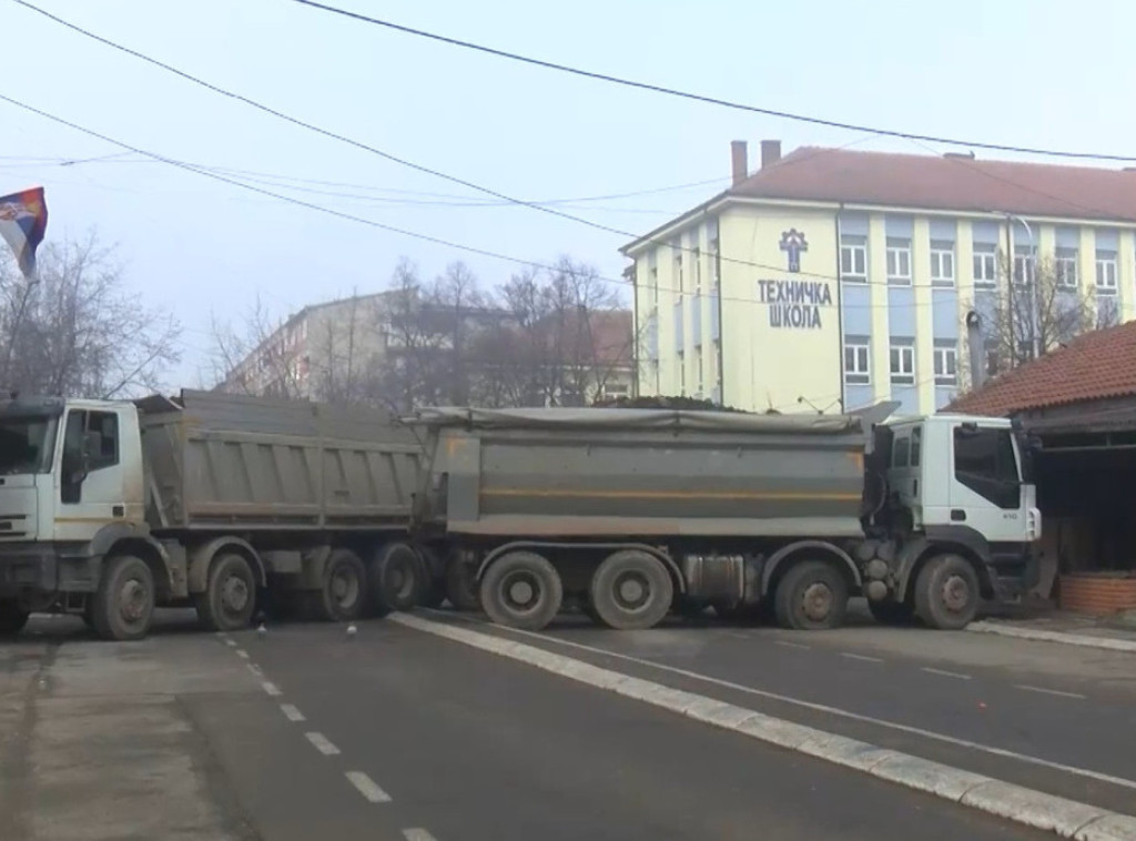 Postavljene barikade i u severnom delu Kosovske Mitrovice