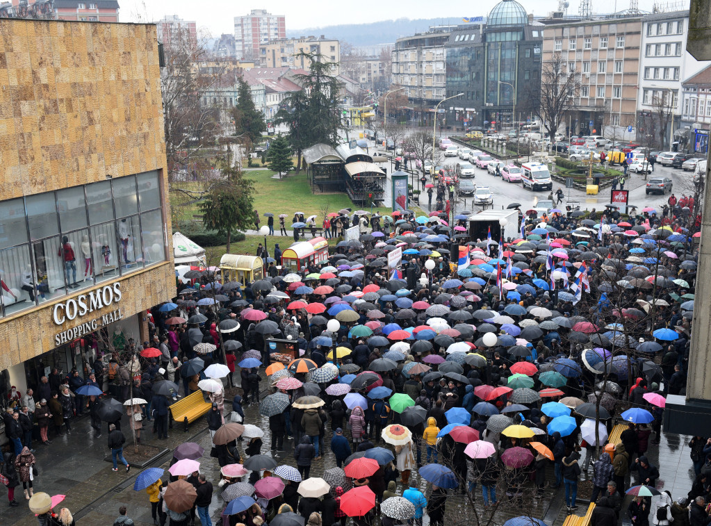 Sa skupa u Kragujevcu poslata podrška Srbima na barikadama na Kosovu i Metohiji