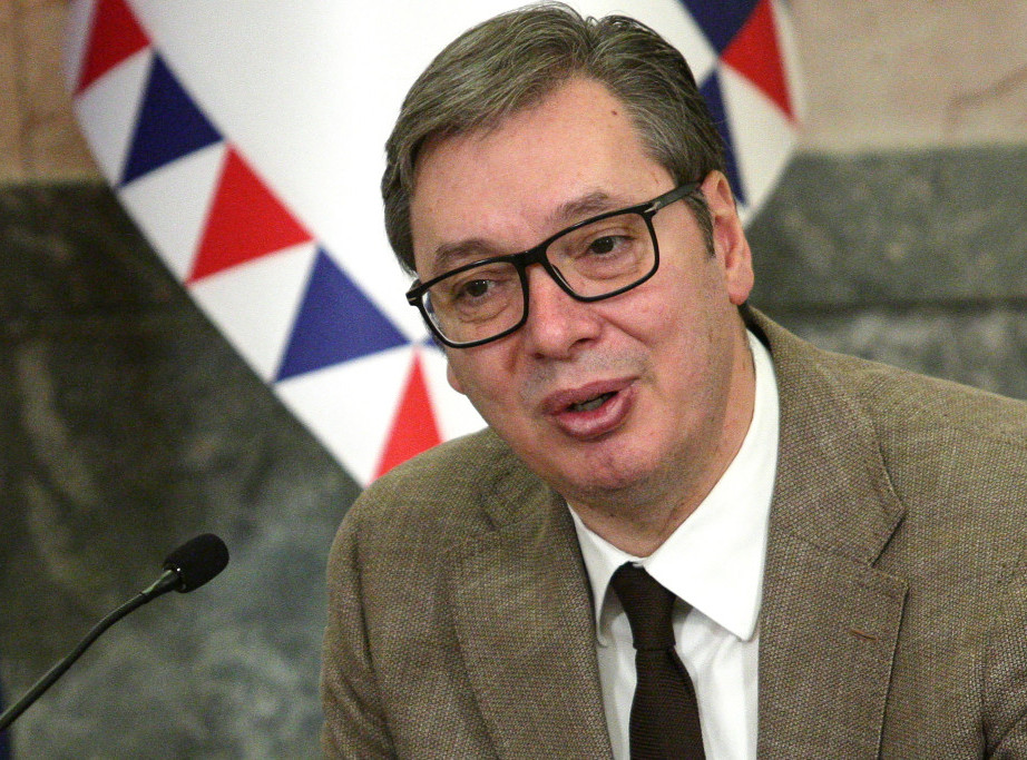 Vučić: Bez brige za zimske praznike i Božić - nema zime za Srbiju