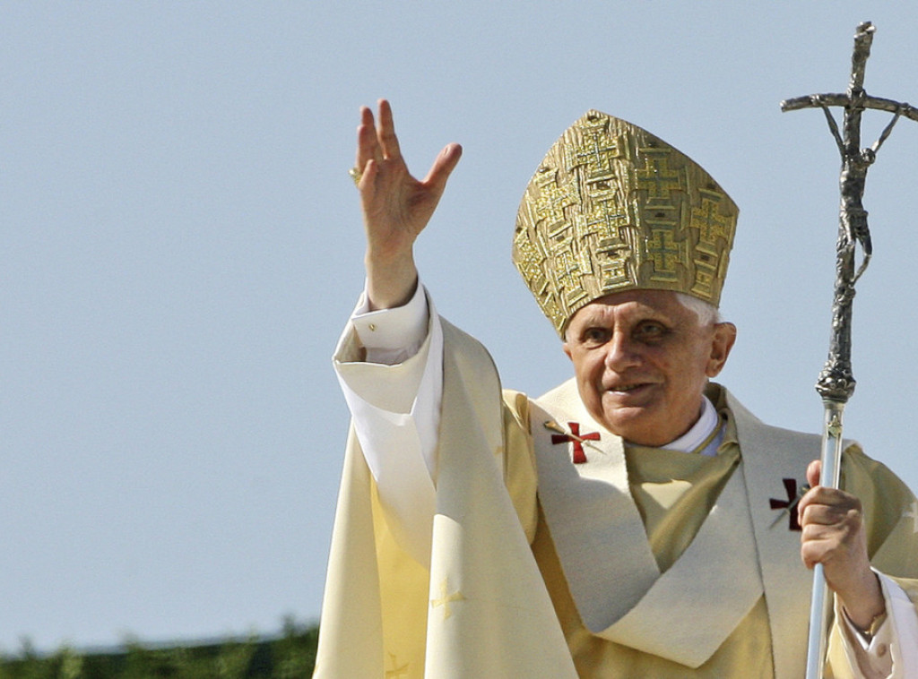 Bivši papa Benedikt XVI biće sahranjen petog januara