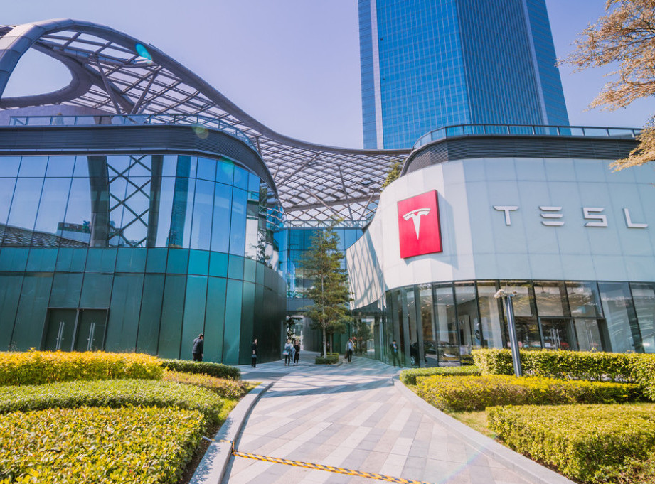 Tesla istražuje lokacije u Indiji za gradnju fabrike električnih vozila, uložiće do tri milijarde dolara