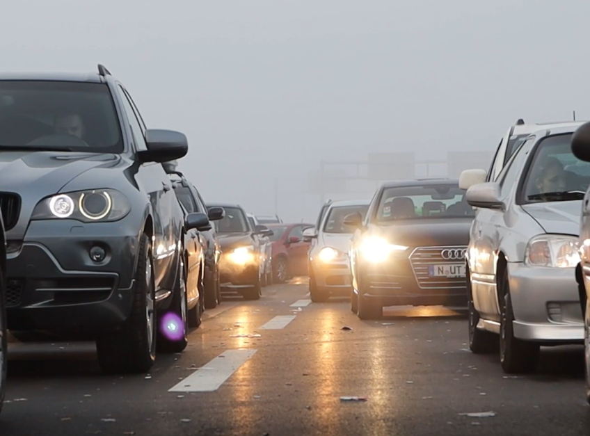 Na graničnim prelazima Preševo, Gradina i Špiljani automobili čekaju do 30 minuta