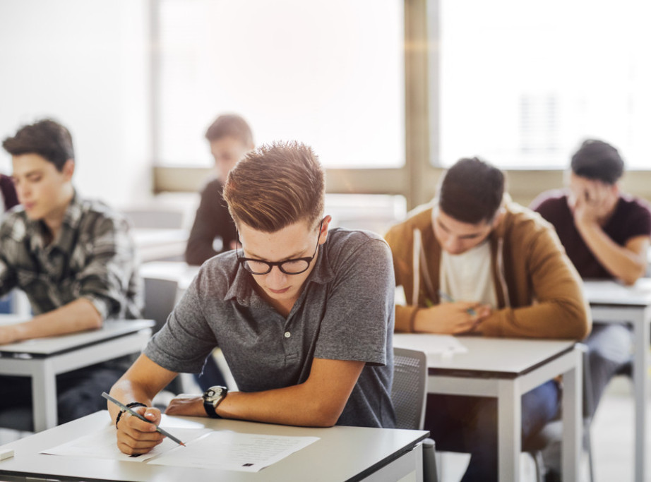 Najviše osmaka izabralo geografiju za treći test na završnom ispitu