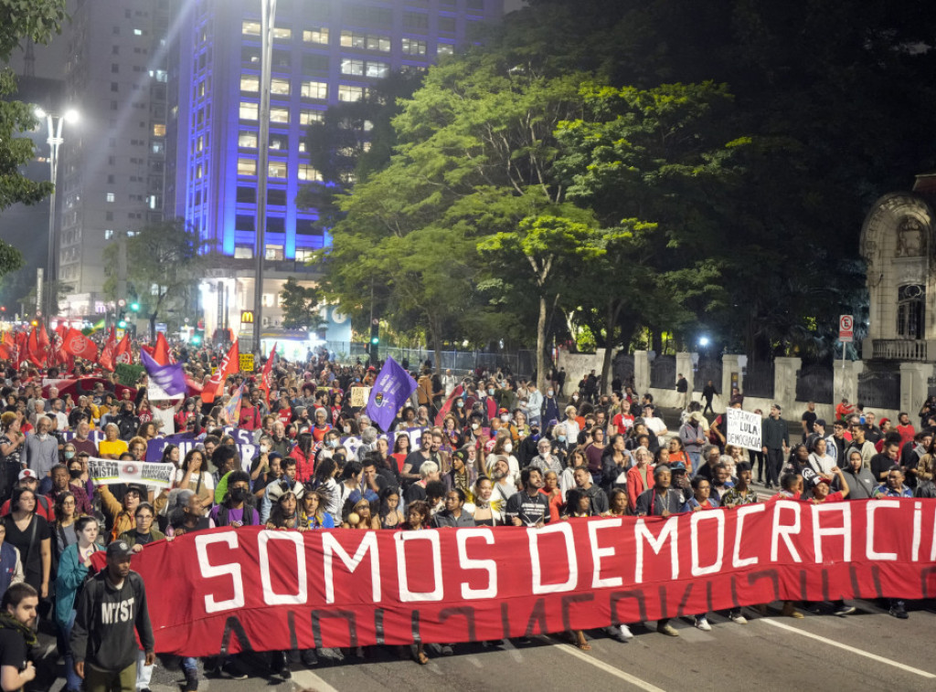 Predsednik Brazila Lula da Silva i Bajden razgovarali o napadu na zgradu vlade u Braziliji