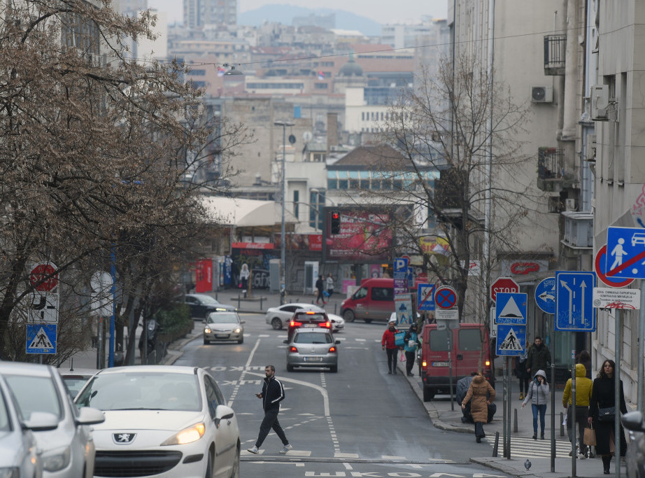 Putevi Srbije: Važan oprez u vožnji zbog vlažnog kolovoza i mogućeg snega