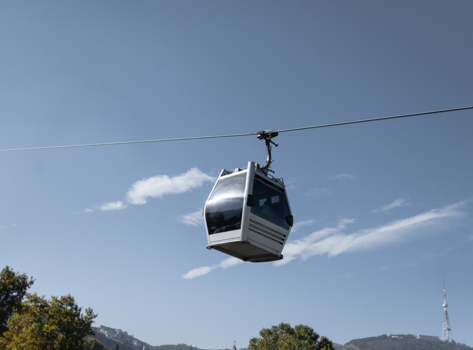 Holandija: Gondola za prevoz dece srušila se u kanal, nema povređenih