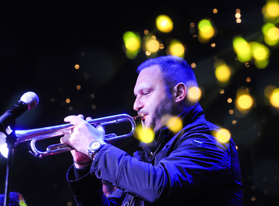 Dejan Petrović Big bend održao koncert u Beogradu na vodi uz vatromet