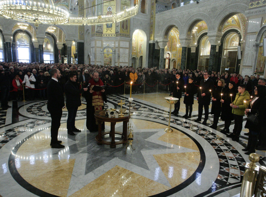 U Hramu Sv. Save održan pomen povodom pet godina od ubistva Olivera Ivanovića, prisustvovao Vučić