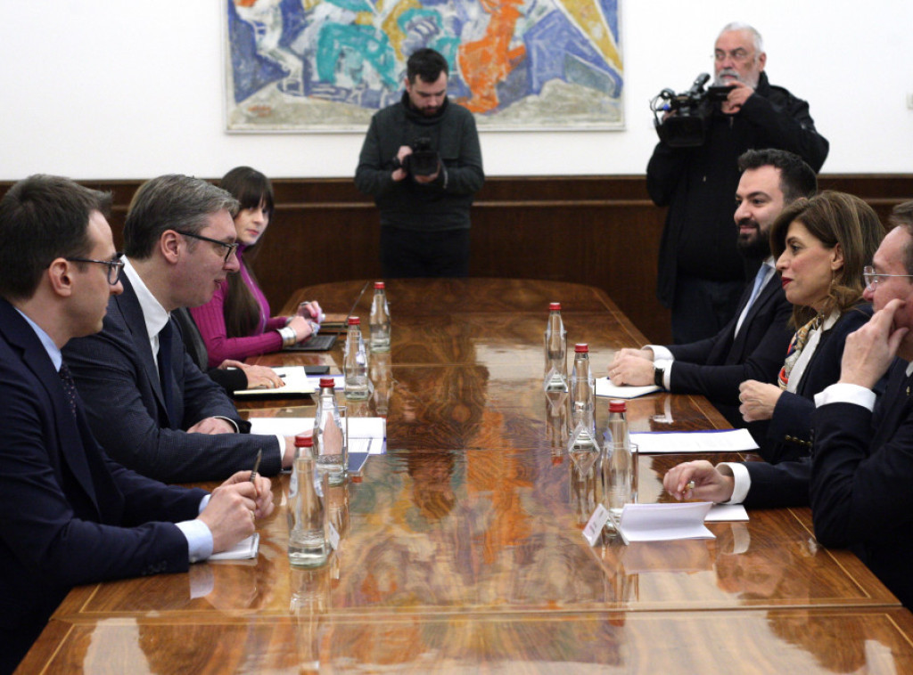 Vucic meets with Ziadeh